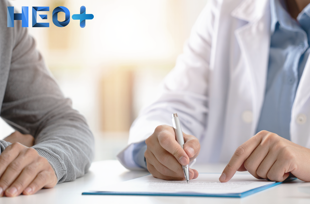 Врач консультирует пациента по поводу кодирования эспералью